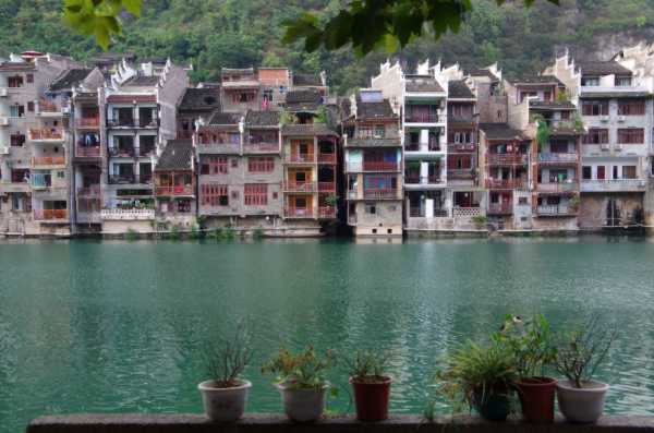 都匀小七孔旅游度假酒店河水源中央空调工程